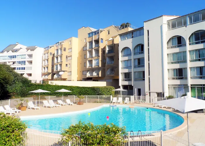 Residence New Rochelle La Rochelle 